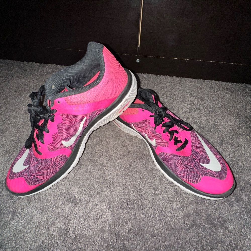 Nike Hot Pink Tennis Shoes